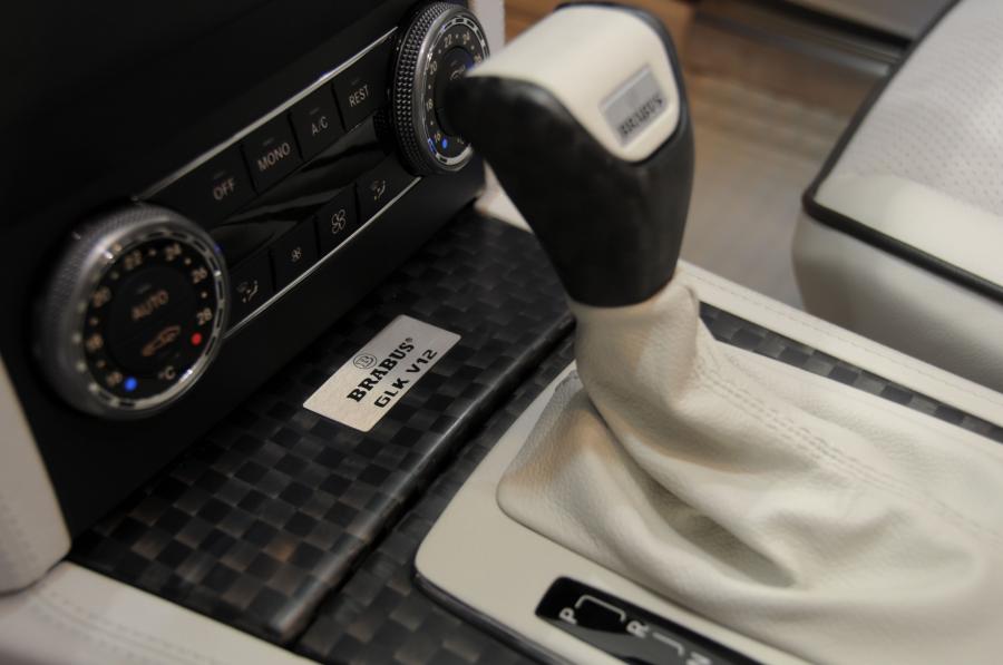  Mercedes-Benz GLK V12 by Brabus 2009 года  (фото 38 из 64)